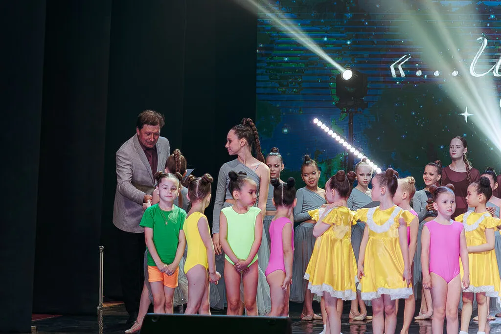 1064